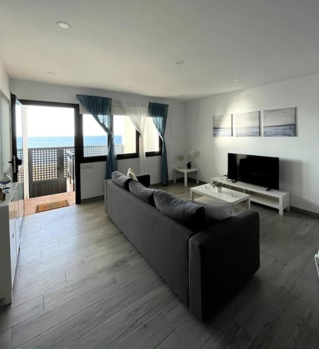 Moderno Frente Al Mar Apartament